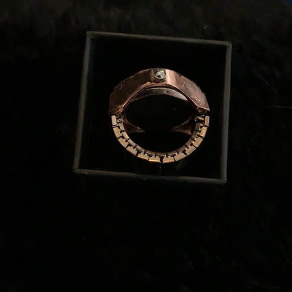 Rose gold watch ring - Picture 2 of 3